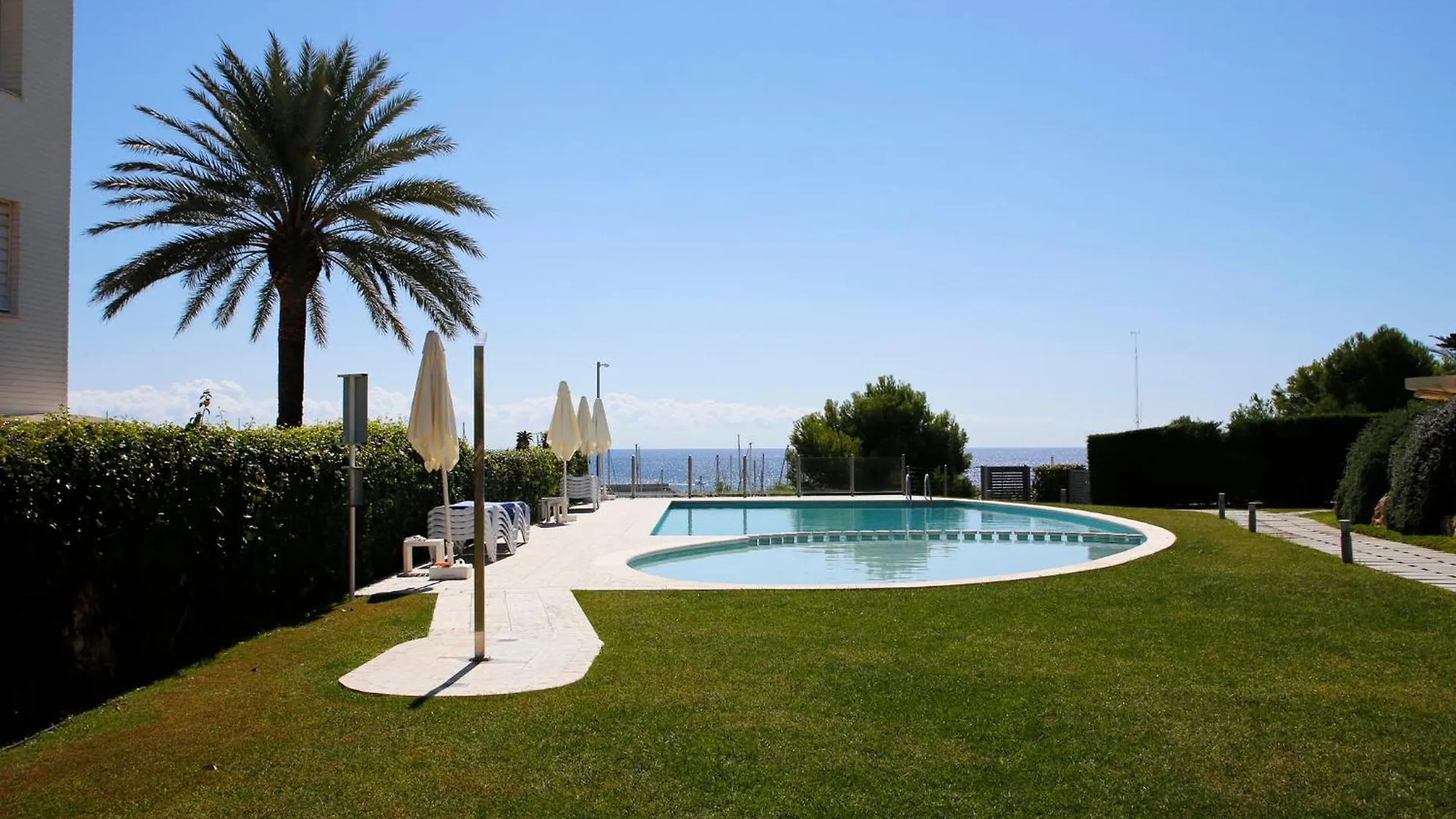 At014 A Pocos Metros De La Playa, Equipamiento Completo, Piscina Comunitaria Villa Torredembarra